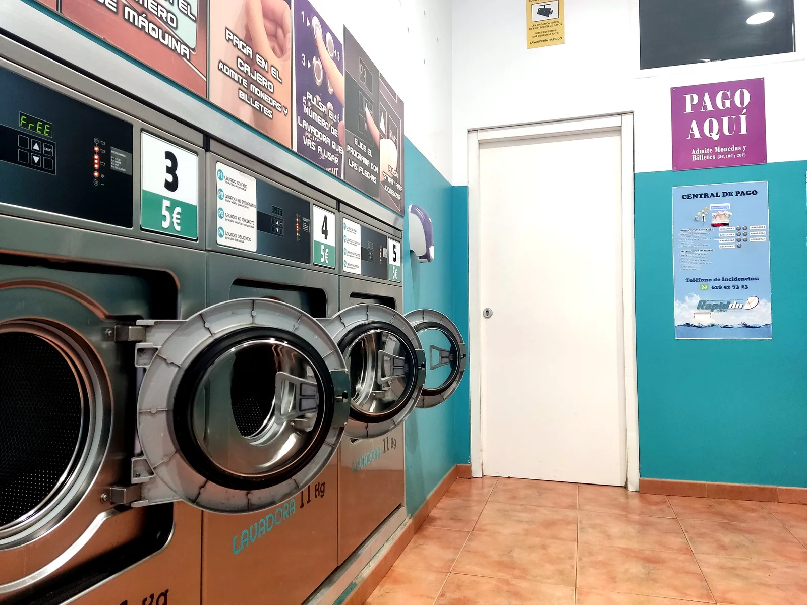 Lavadoras industriales para coladas grandes en Lavandería Autoservicio Rapiddo